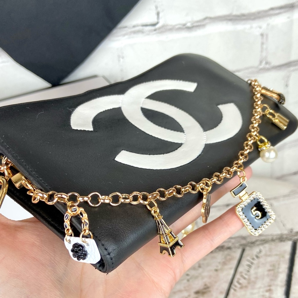 Chanel long wallet black leather crossbody custom with handmade bag charm - Picture 7 of 16